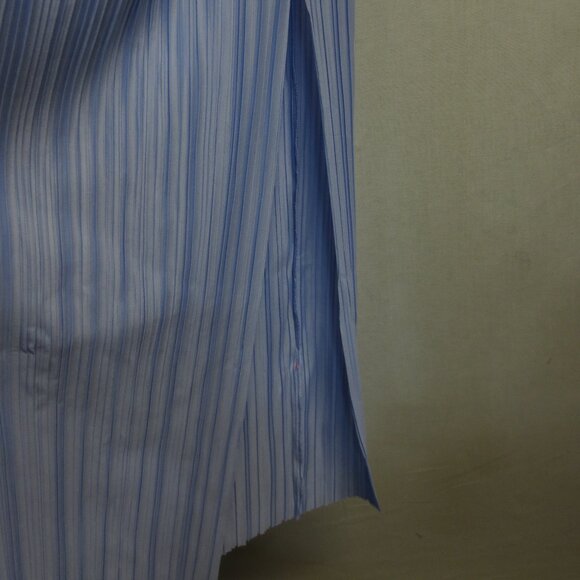 ASOS DESIGN plisse one sleeve midi dress with slit detail in icy blue - US 6 - Picture 5 of 7